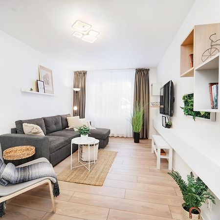 Family Stay - Calliope Apartment - By Openhouse تيميشورا المظهر الخارجي الصورة
