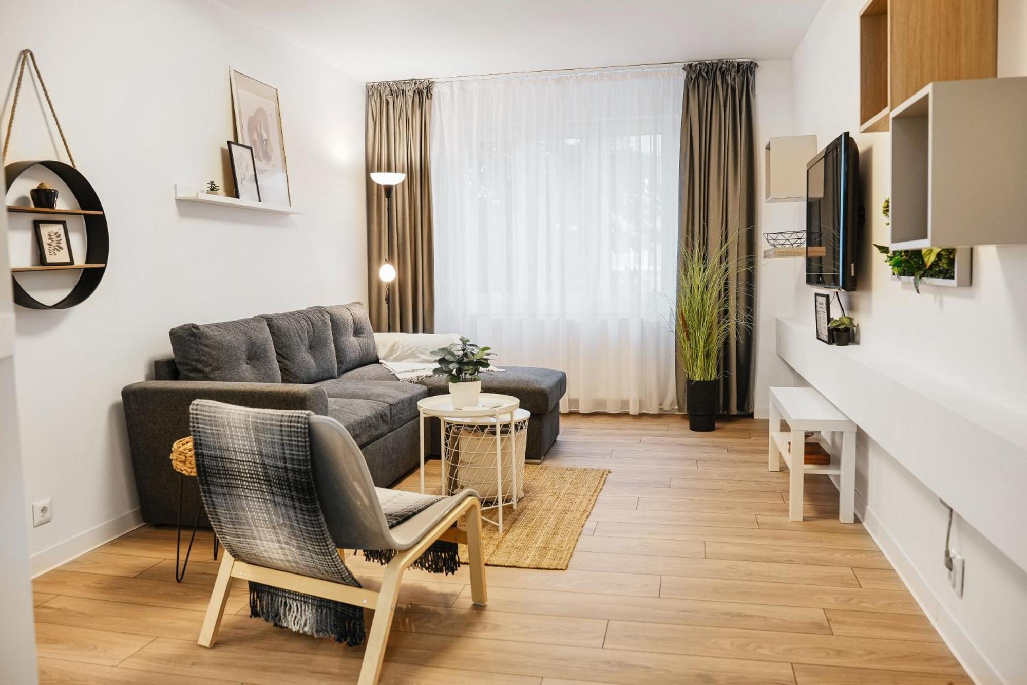Family Stay - Calliope Apartment - By Openhouse تيميشورا المظهر الخارجي الصورة